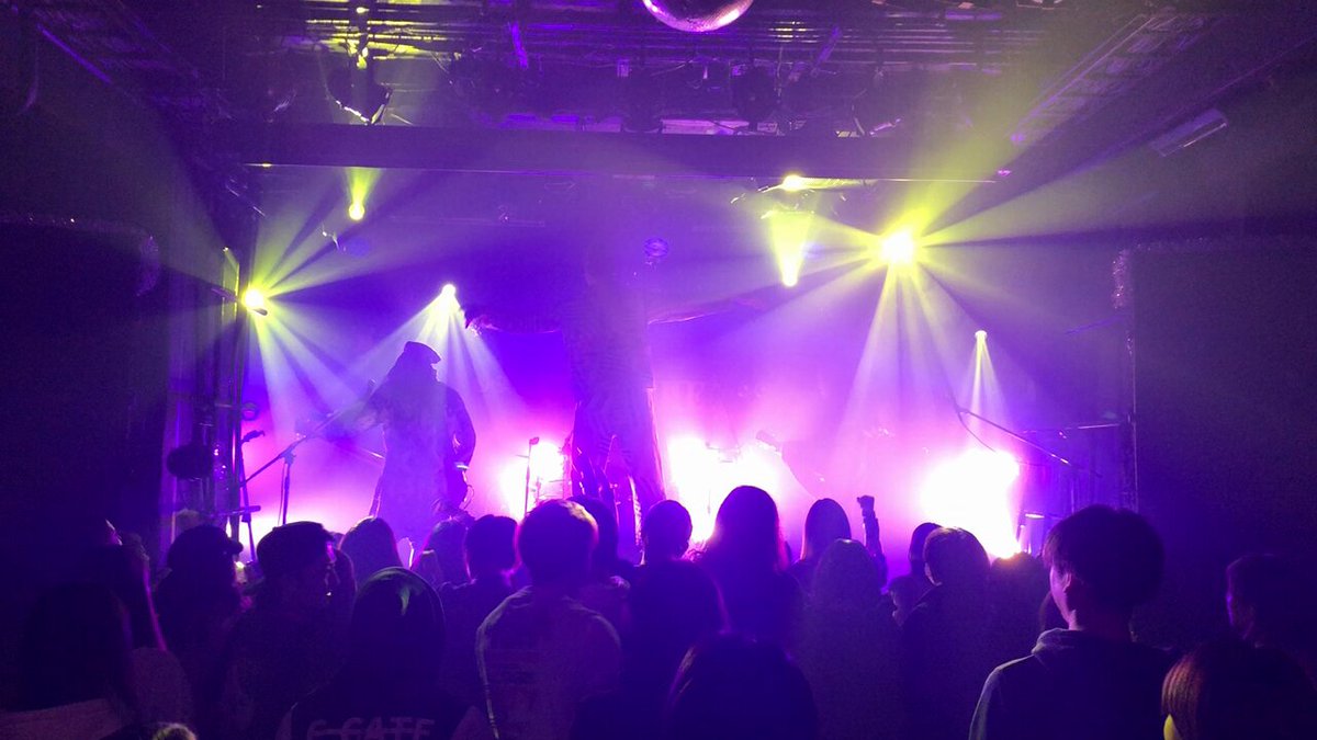 さぁて次は札幌！ちょっと昔のアイリフドーパさんと対バンです。どんな感じか気になってライブ映像漁ってみました。「おでましだー！」が早いですね！😅