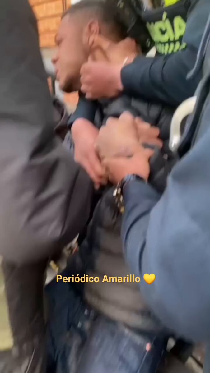 💥 Los de la Primera Línea, financiados por Gustavo Bolívar, caen uno tras otro ante la ley ⚖️. Esos “angelitos” no traen paz, sino destrucción 😤. ¡Colombia ya despertó y no volverá a caer en su cuento! 🇨🇴🐅