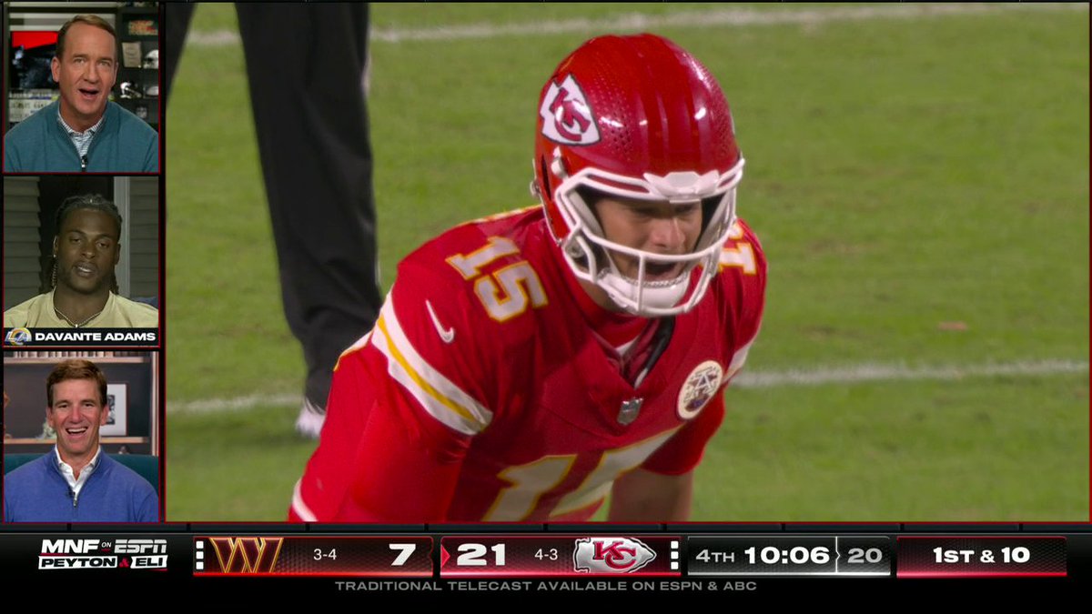 "I'm not even so sure they run real plays sometimes." Davante Adams thinks the Chiefs might not have a real playbook 😅