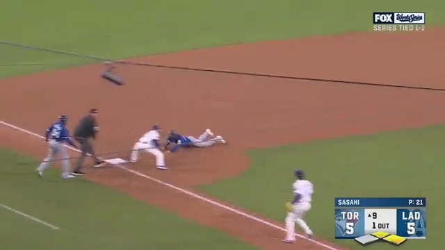 Tommy with the arm, Max with the tag! #WorldSeries