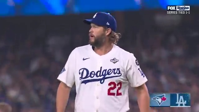 カーショウが大ピンチを無失点に抑える🔥 今年で引退のカーショウ 満塁のピンチでマウンドに上がるも、内野ゴロに打ち取り得点与えず！ 🎥Los Angeles Dodgers #カーショー #ドジャース
