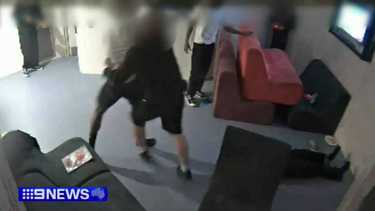 The Victorian government has backflipped on its decision to close the Malmsbury Youth Justice Centre, announcing it will reopen the facility in response to the state's increase in youth crime. Neary Ty #9News