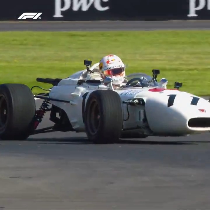 Yuki Tsunoda in the stunning Honda RA272... 😍 60 years on from Honda's first win in Formula 1, 角田裕毅/Yuki Tsunoda took the very car that did it for some special laps at the circuit where it happened ⏪ #F1 #Formula1 Honda Racing Global