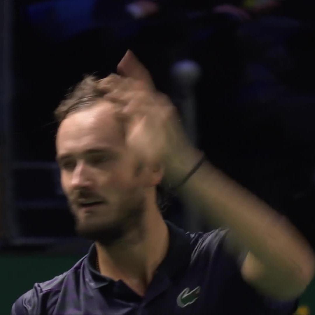 Meddy on a mission 🔥 Daniil Medvedev dismisses Munar 6-1 6-3 to set a second-round clash with Dimitrov at #RolexParisMasters