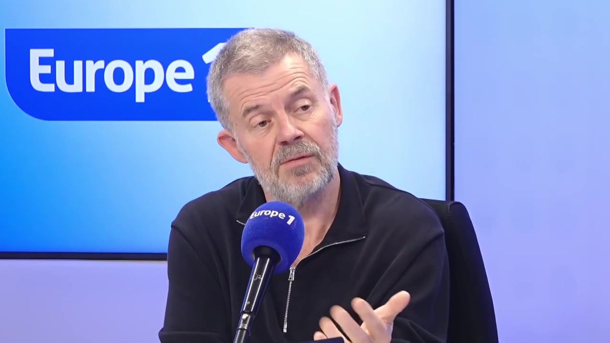 "Mélenchon s'était penché vers moi avec l'intention de me frapper, ça aurait pu être la fin de ma carrière" confie Eric Naulleau, auteur du livre La République, c'est lui ! aux Fayard ➡️ Dans #PascalPraudEtVous Pascal Praud sur #Europe1