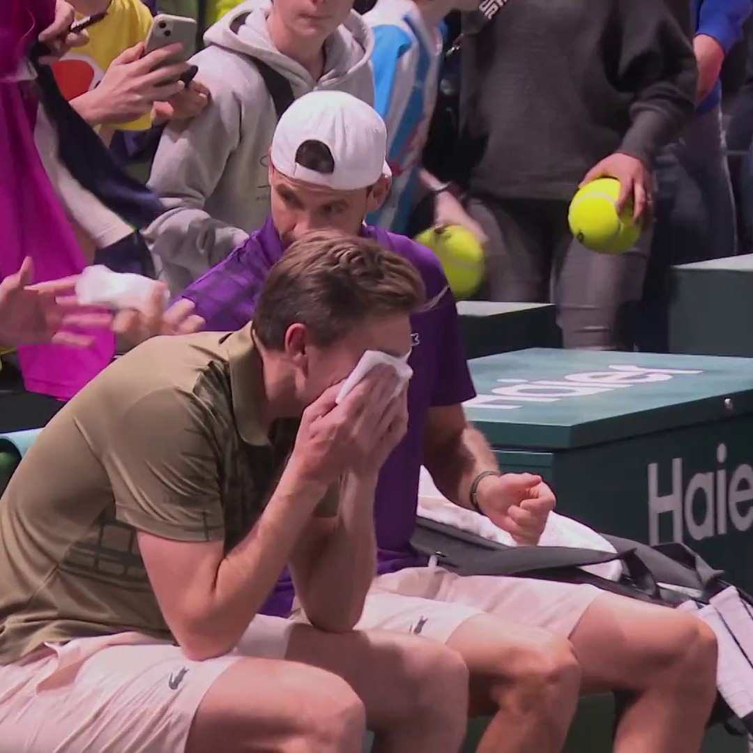 🚨 OFFICIEL ! À 43 ans, Nicolas Mahut a joué le DERNIER match de sa carrière (2000-2025). 🥺👋 🏆 4 titres en simple 🏆 37 en double 🇫🇷 2 Roland-Garros 🇦🇺 1 Open d’Australie 🇬🇧 1 Wimbledon 🇺🇸 1 US Open 🌟 2 Masters 🌍 1 Coupe Davis 👑 N°1 mondial