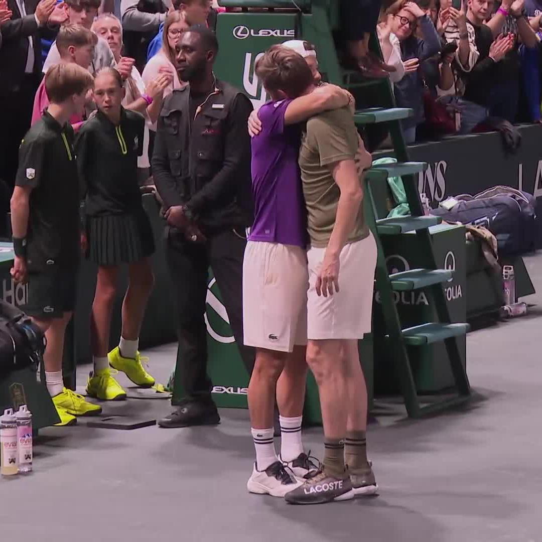 Five Grand Slam doubles titles ✅ 39 weeks at No.1 ✅ 37 doubles titles ✅ 2017 Davis Cup ✅ And countless emotional memories ✅ Grigor Dimitrov is there as legend Nico Mahut bids farewell to #RolexParisMasters 🙏