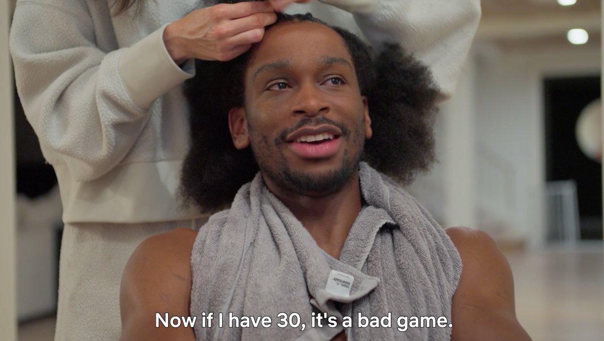 “There was a point where I got 30 and thought it was a good game. Now if I have 30, it’s a bad game.” “You think 30 points is a bad game?” “If I have 30, it’s … I mean it’s below my average.” Shai Gilgeous-Alexander in Starting 5 Season 2 🗣️
