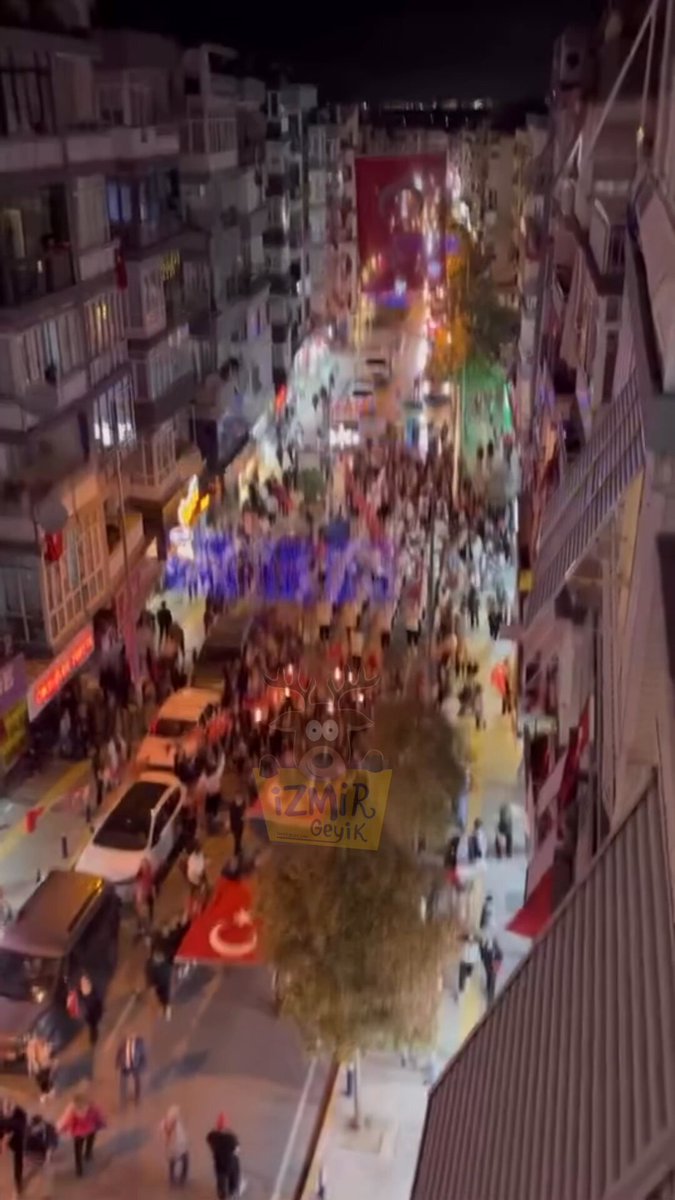İzmir’de 29 Ekim coşkusu başladı.