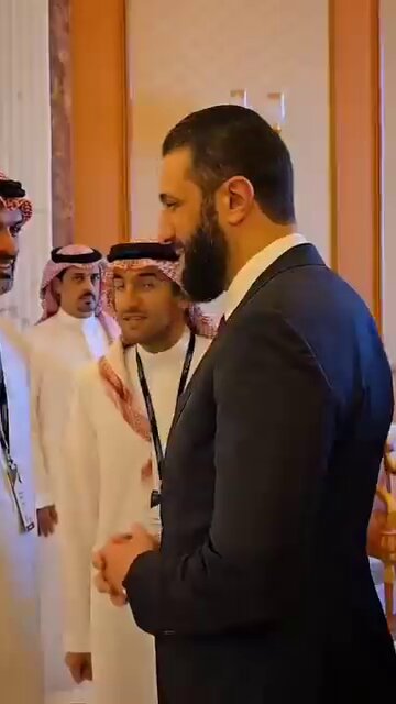 السيد الرئيس أحمد الشرع في مسقط رأسه #الرياض 💚🇸🇾💚🇸🇦 #السعوديه_سوريا