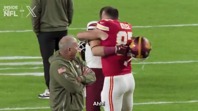 It was only right for Travis Kelce and Zach Ertz to show big love for each other after National Tight Ends Day ❤️ Inside the NFL Week 8 Mic'd Up on X