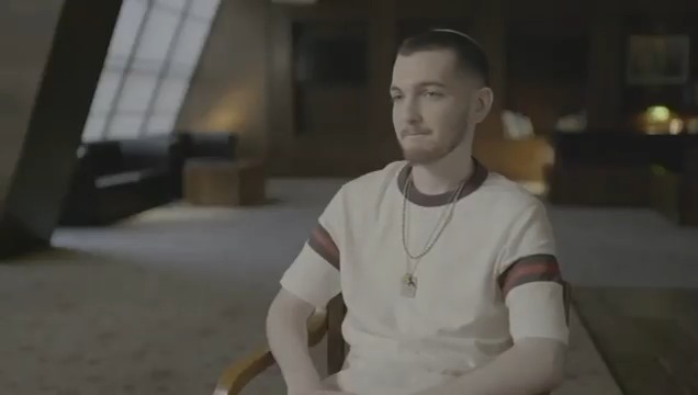 "ישבתי על הרדיו והעברתי תחנות בערבית, עד שפתאום שמעתי את המנגינה של גלי צה"ל לפני החדשות - וצרחתי מהתרגשות. זה היה אושר עילאי": בר קופרשטיין מספר על רגע של תקווה מהשבי, בו לראשונה הצליח להאזין לגלי צה״ל מתוך מנהרות חמאס בעזה בר שם-אור Bar Shem-Ur Suleiman Maswadeh גלצ