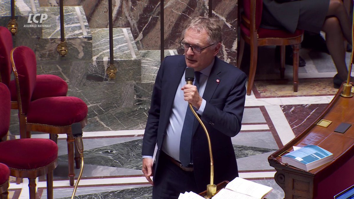 Taxe Gafam : "Si c'est l'impérialisme des Gafam qui vous gêne, arrêtez d'utiliser TikTok, arrêtez d'utiliser Twitter !", s'exclame 🇫🇷 🇪🇺 Pr Philippe Juvin MD PhD. #DirectAN #Budget2026