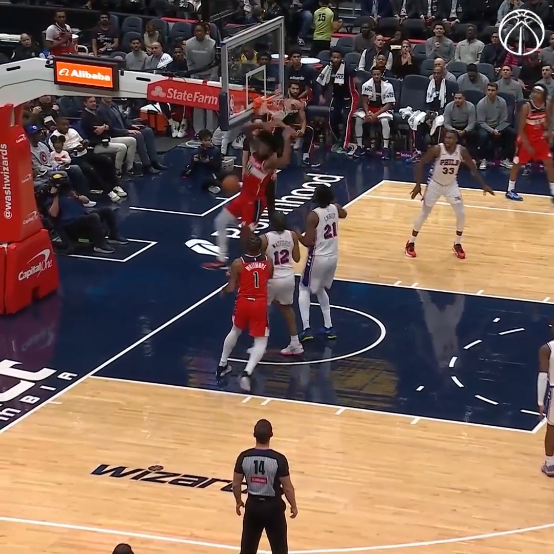 MARVIN BAGLEY DUNKS OVER JOEL EMBIID. 🔥🔥