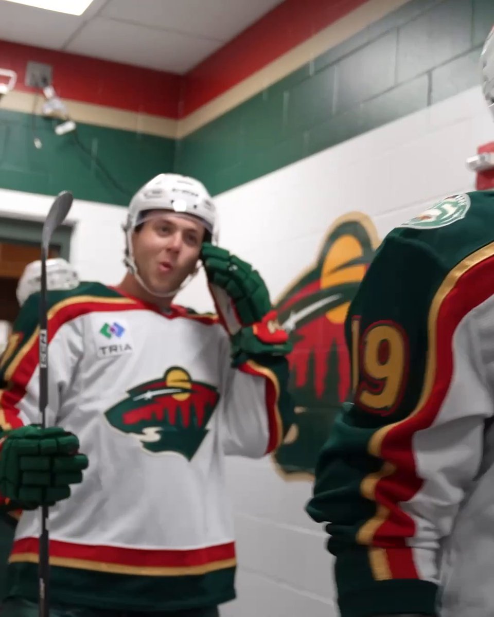 The Minnesota Wild are debuting their 25th anniversary jerseys tonight 🔴🟢 📺: Frozen Frenzy Whiparound coverage on ESPN+