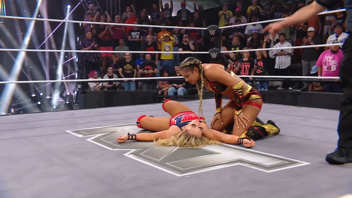 This is INSANITY! 🤯 Kelani Jordan steals the win to remain TNA Wrestling Knockouts World Champion!!!