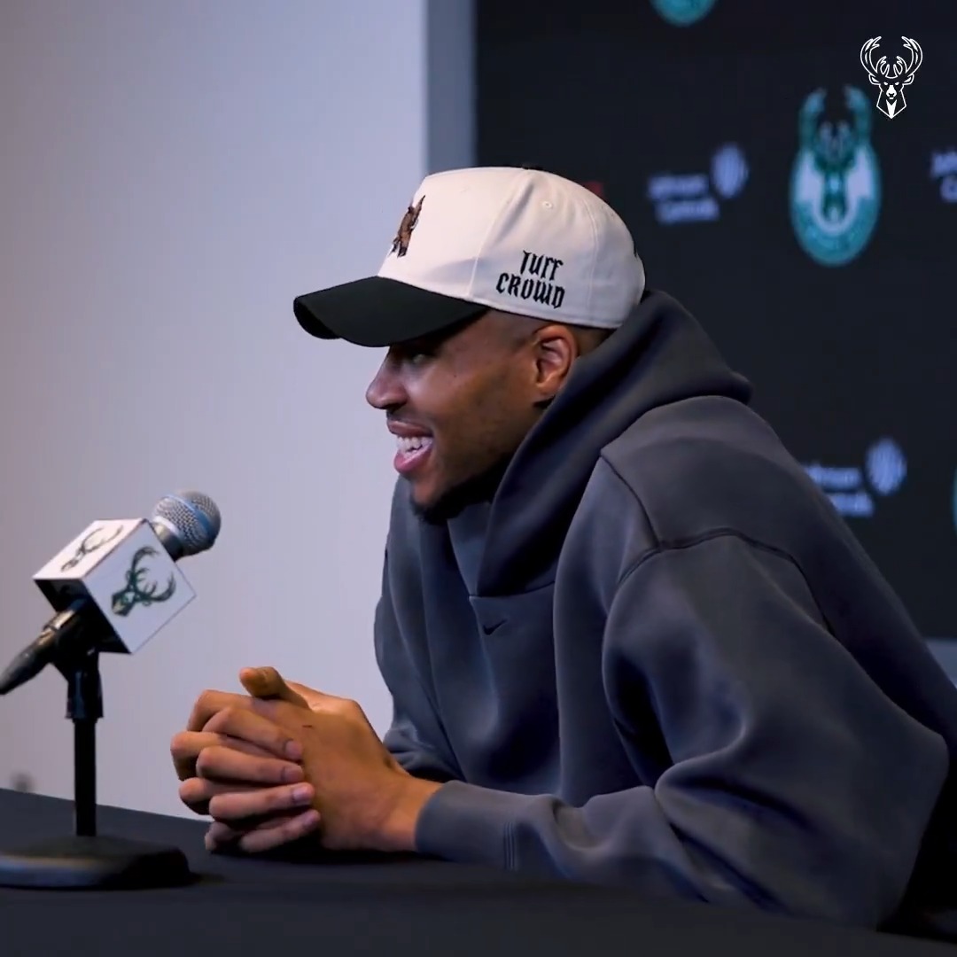 "I love playing with him." Three minutes of Giannis praising Ryan.