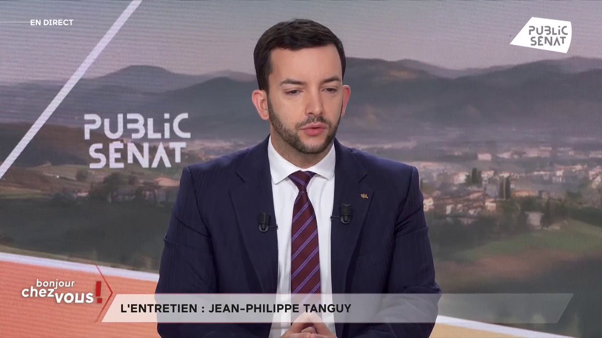 Contre-budget du RN critiqué par Philippe Aghion : "M. Aghion nous insulte parce que c’est un gauchiste à deux balles. C’est un fils de soixante-huitards enrichis sur le tard et de la haute bourgeoisie française. Il vit dans un monde parallèle." Jean-Philippe Tanguy Ⓜ️ #BonjourChezVous