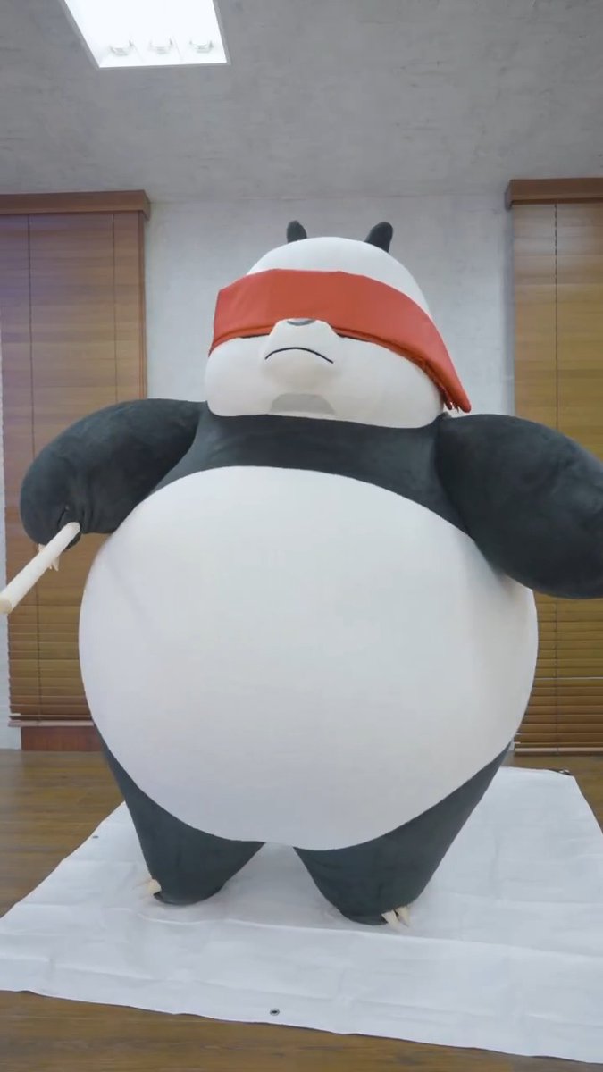 🐼玄馬チャレンジ🐼 皆さんから届いたお題に、 玄馬(パンダ)が挑戦!✨ 今回は…【スイカ割り】にチャレンジ! お題投稿は #玄馬チャレンジ で☑️ ▼詳しくは▼ 📺TVアニメ「らんま1/2」第2期 10月より放送&配信中! #らんまアニメ #ranma
