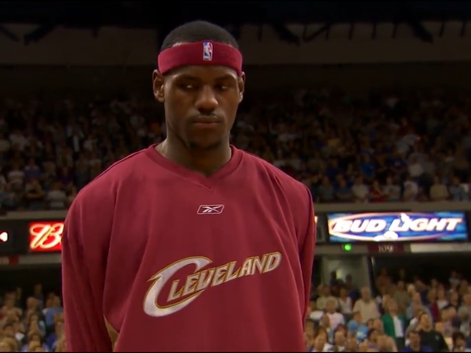 22 YEARS AGO TODAY 👑 18-year-old LeBron James impressive NBA debut: 25 PTS (12/20 FG, 0/2 3PT, 1/3 FT) 9 AST, 6 REB, 4 STL, 2 TO PREP TO PRO DEBUTS LeBron: 25 (12 in 1st Quarter) Dwight: 12 Amar'e: 10 Bender: 10 KG: 8 Miles: 8 Kwame: 2 J O'Neal: 2 Kobe: 0 T-Mac: 0 Perkins: 0