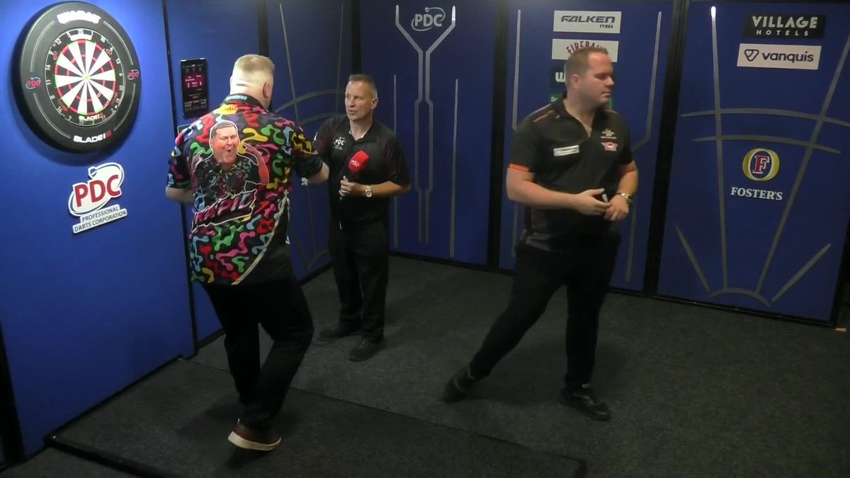 EVANS RACES THROUGH! Ricky Evans shows his class in his opening game of #PC33, as Rapid beats Dirk van Duijvenbode 6-2, averaging upwards of 101 and sealing the victory with a 121 checkout! 📺 #PC33