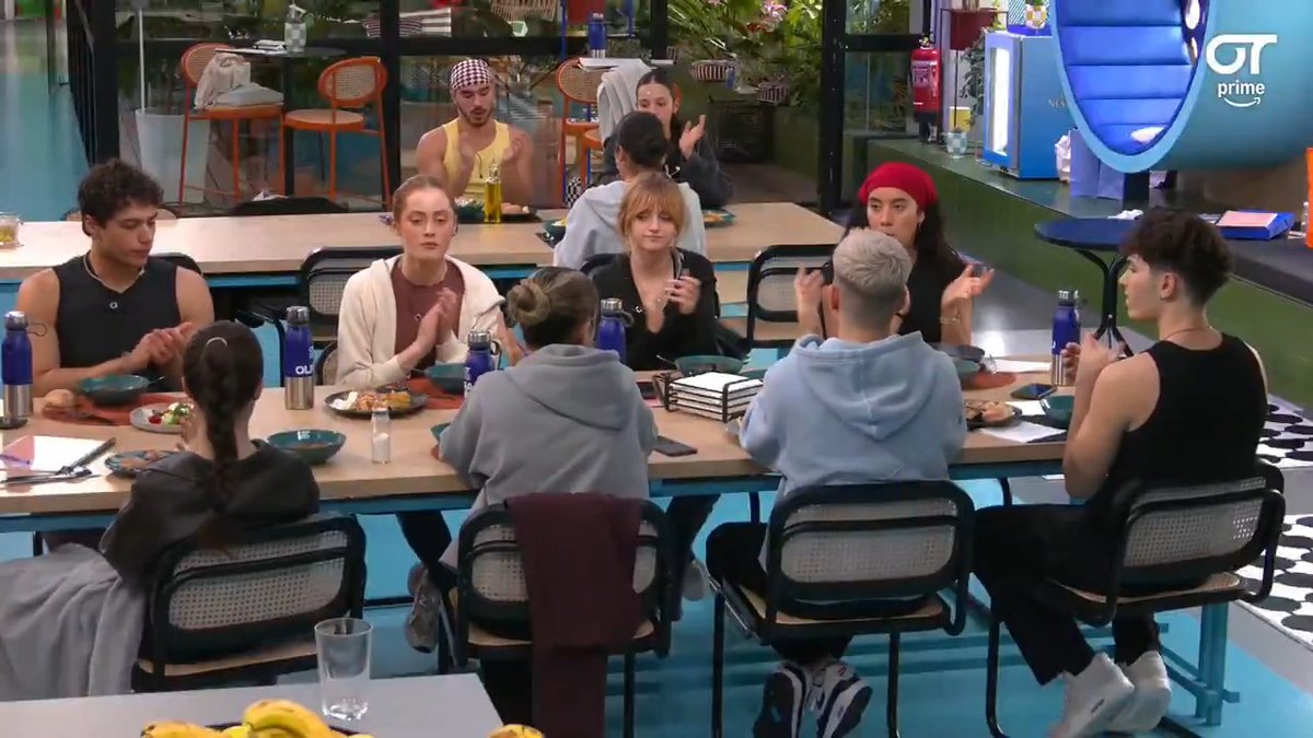 🕯️ Hoy se cumple un año de la tragedia de la DANA y en Operación Triunfo tenemos muy presentes a las personas que todavía hoy están intentando reconstruir sus vidas. Un abrazo gigante y toda nuestra fuerza y cariño 🫂❤️ #OTDirecto29O