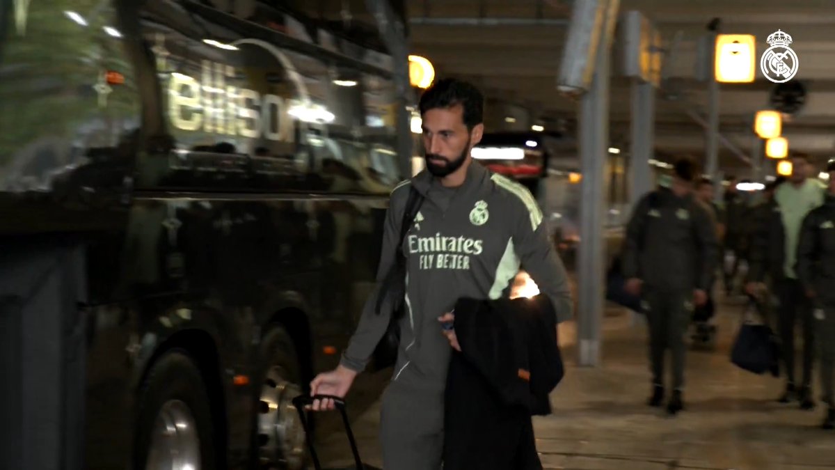 🛬 ¡La llegada del Castilla a Southampton!
