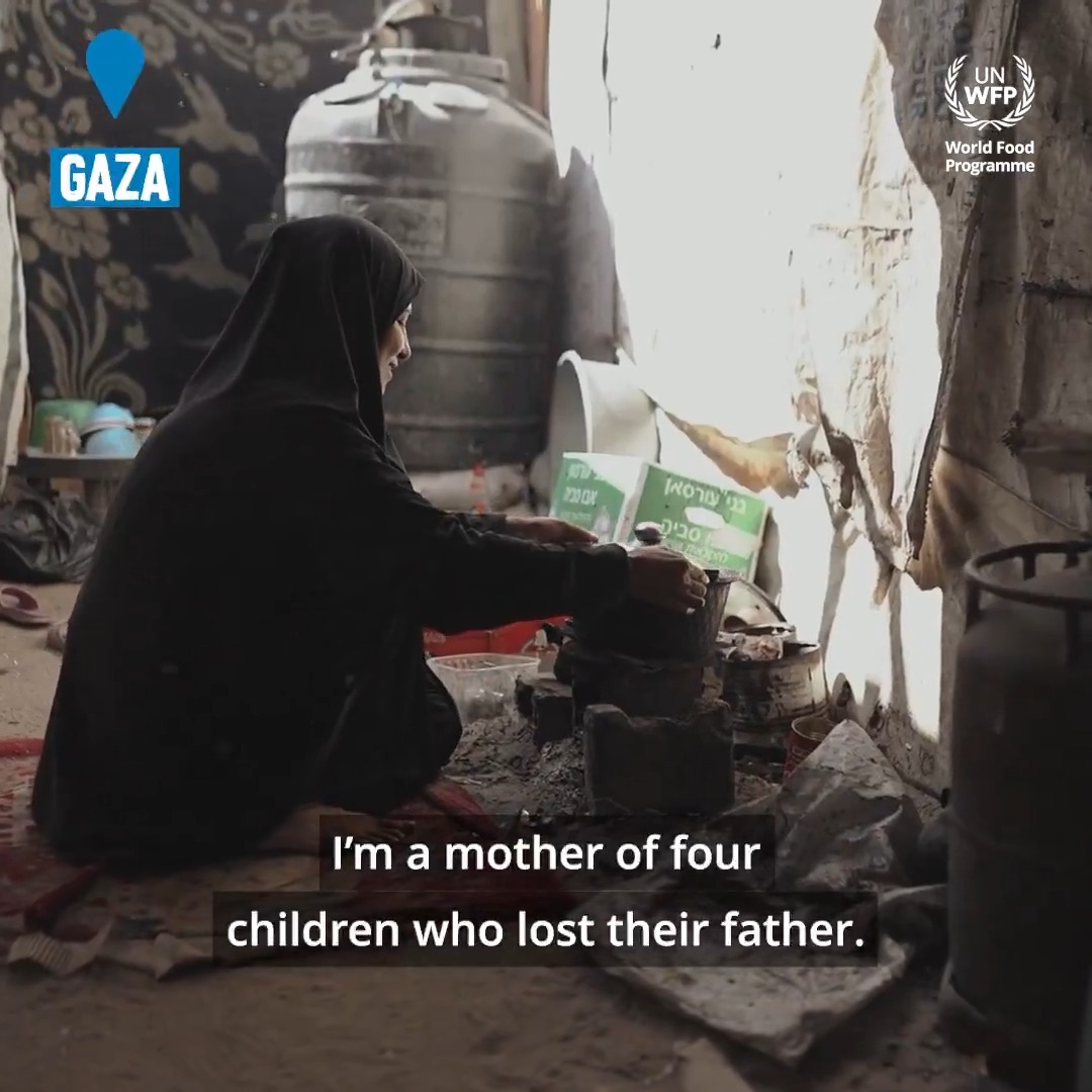 Bread and hope are returning to homes in #Gaza. This is a crucial time to support families who have lost so much. WFP is scaling up to reach everyone who is hungry, wherever they are. We need sustained access to continue this essential support. We cannot go back.