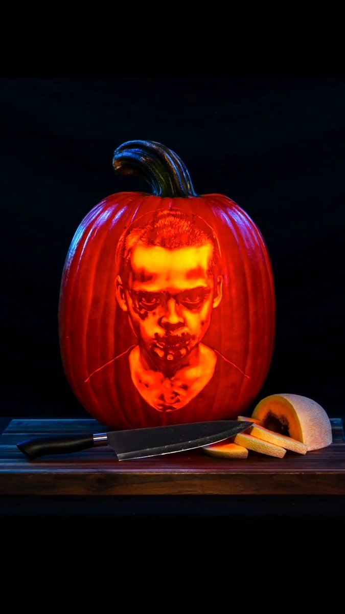 Next best thing to a cantaloupe 🔪 Ollie carving by our favorites @maniacpumpkins