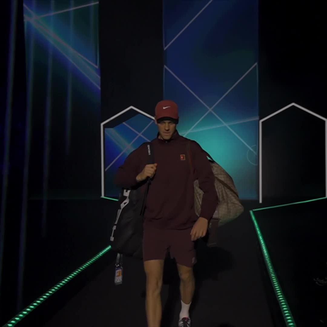 Jannik in Paris 💫 Sinner puts his 21-match indoor hard court winning streak on the line vs Bergs next at #RolexParisMasters STREAM 👉