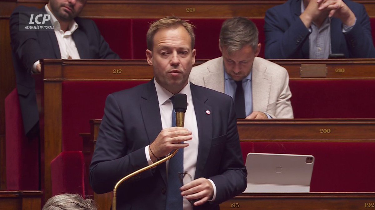 Impôt minimum sur les bénéfices des multinationales : "Le RN, pour lui, les valeurs de la France, son inspiration, c'est toujours plus d'impôts, et les impôts proposés par LFI", cingle Jean-Didier Berger. #DirectAN #Budget2026