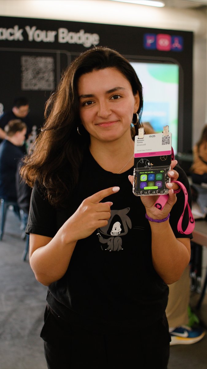 Let's hack a #GitHubUniverse 2025 badge! 🧑‍💻