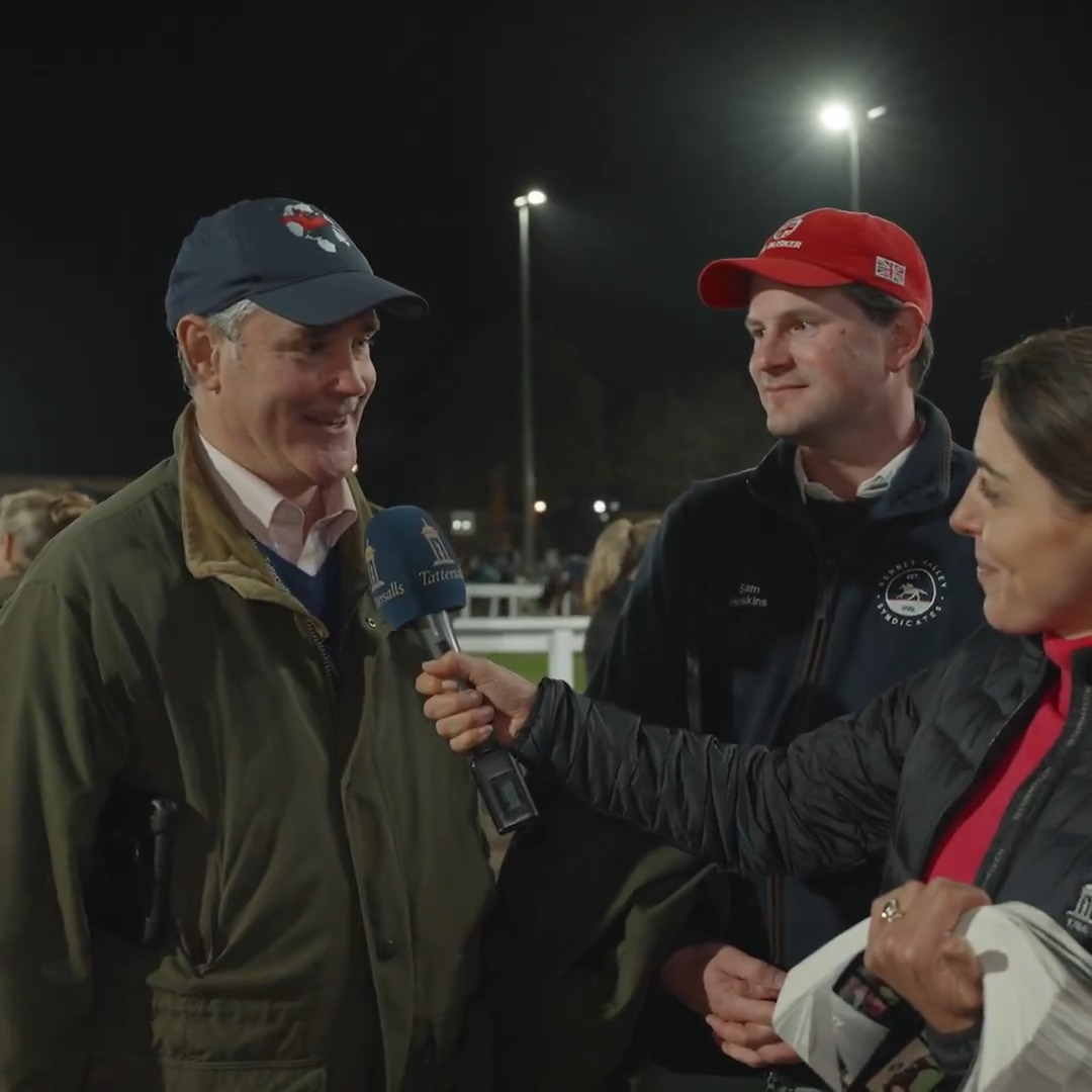 😄 Luke Lillingston and Sam Hoskins over the moon at the #TattsAutumn HIT Sale, having watched Kennet Valley Syndicates's Fantasy World realise 600,000gns to Jerry McGrath, heading into training with Nicky Henderson.