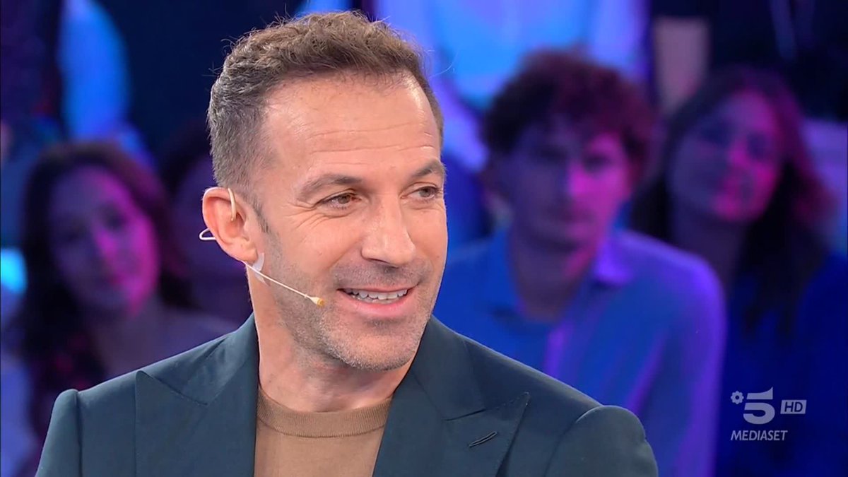 Ma come è possibile che io non sapessi di questa cosa?😂 Domani devo recuperarla Ero troppo sballata per la vittoria della Juve😂😂😂