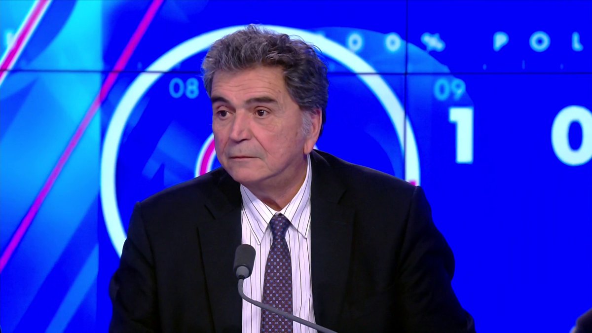 «J'ai demandé une crèche de Noël à l’Hôtel de ville, on m’a traité de provocateur», s’étonne Pierre Lellouche, dans 100% Politique