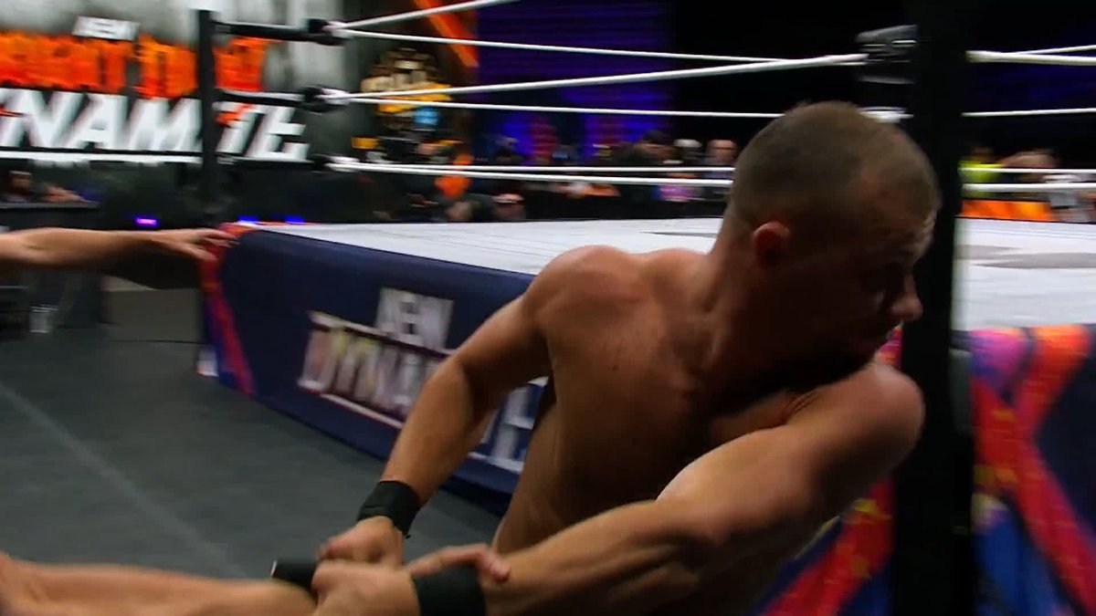 LMFAOOOO, Yuta took out Orange and DG couldn't stop laughing.