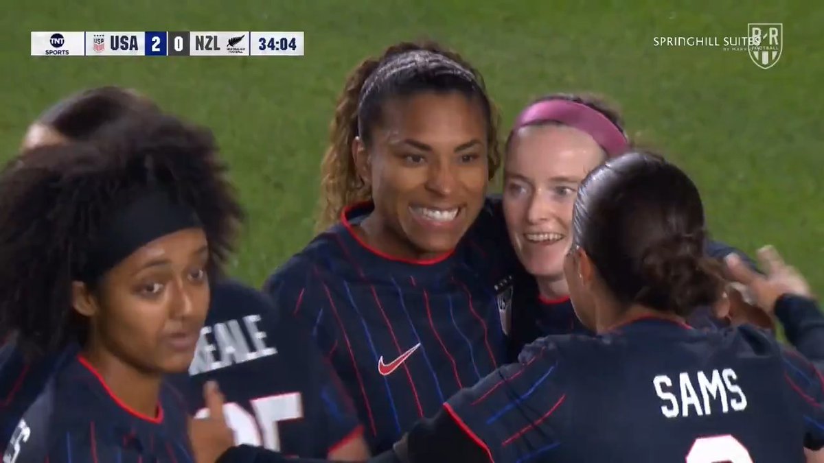 Cat Macario makes it 2-0 👊