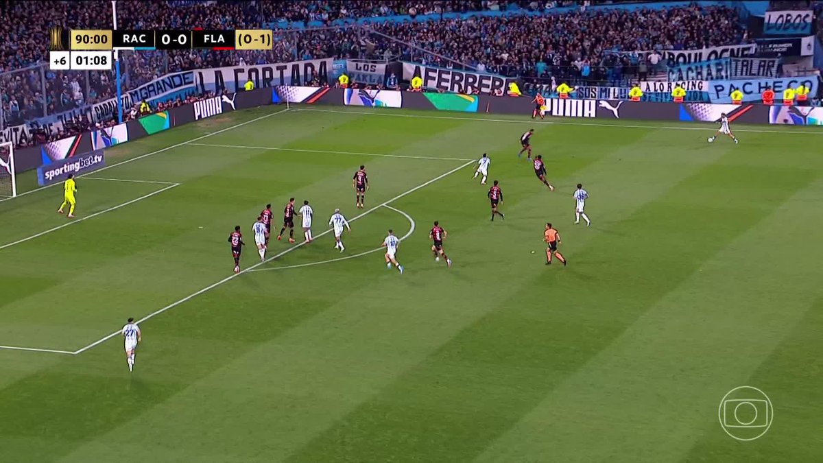 🧤 A defesa de Rossi aos 46 minutos do 2º tempo de Racing 0x0 Flamengo. 🎥 TV Globo 📺 | ge