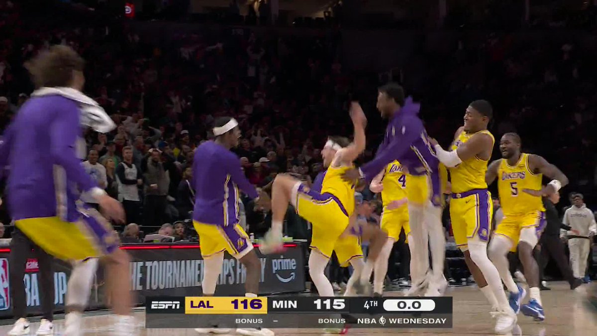 AUSTIN REAVES WINS IT FOR THE LAKERS IN MINNESOTA 😱😱😱