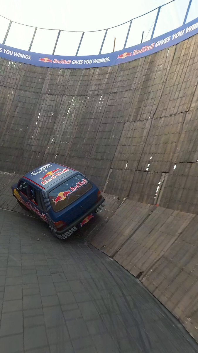 【CG無し】車で壁走りに挑戦🔥 #RedBull #翼をさずける