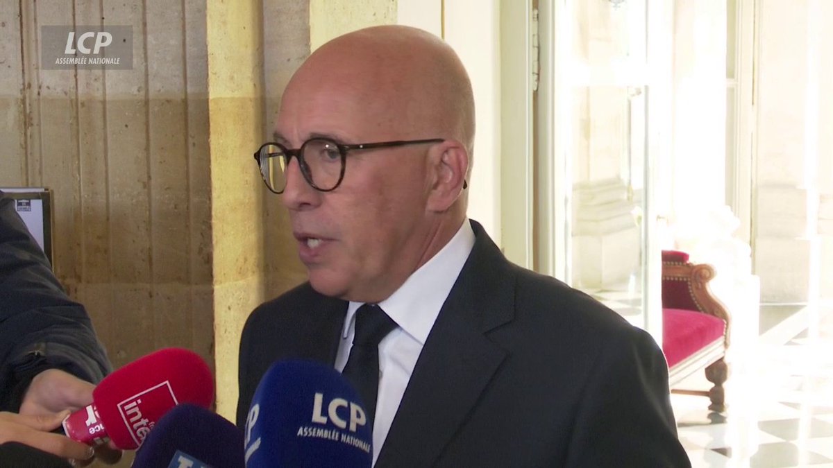Dénonciation de l'accord franco-algérien de 1968 : "Celui qui est incohérent, c'est M. Attal. Il prône l'abrogation, et quand ce texte vient dans l'hémicycle, il s'y oppose. C'est de la politique politicarde. C'est pas un homme d'Etat, c'est un petit politicien", cingle Eric Ciotti.