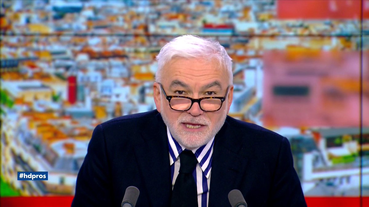 🔴🇫🇷 ALERTE INFO | Pascal Praud recadre Macron sur les réseaux sociaux. Il rappelle l’omerta après la finale de LDC et la Fête de la musique mais que des internautes ont montré le réel. On l’avait fait. Ensemble. Merci.