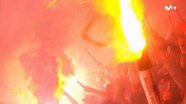 😱😱🔥🔥 El 'Cilindro de Avellaneda', en llamas en la previa del Racing - Flamengo. 🏆 Copa Libertadores ⚔️ Vuelta de las semifinales ⏰ 15:15 📺 Vamos por M+ (dial 8) #LaCasaDelFútbol