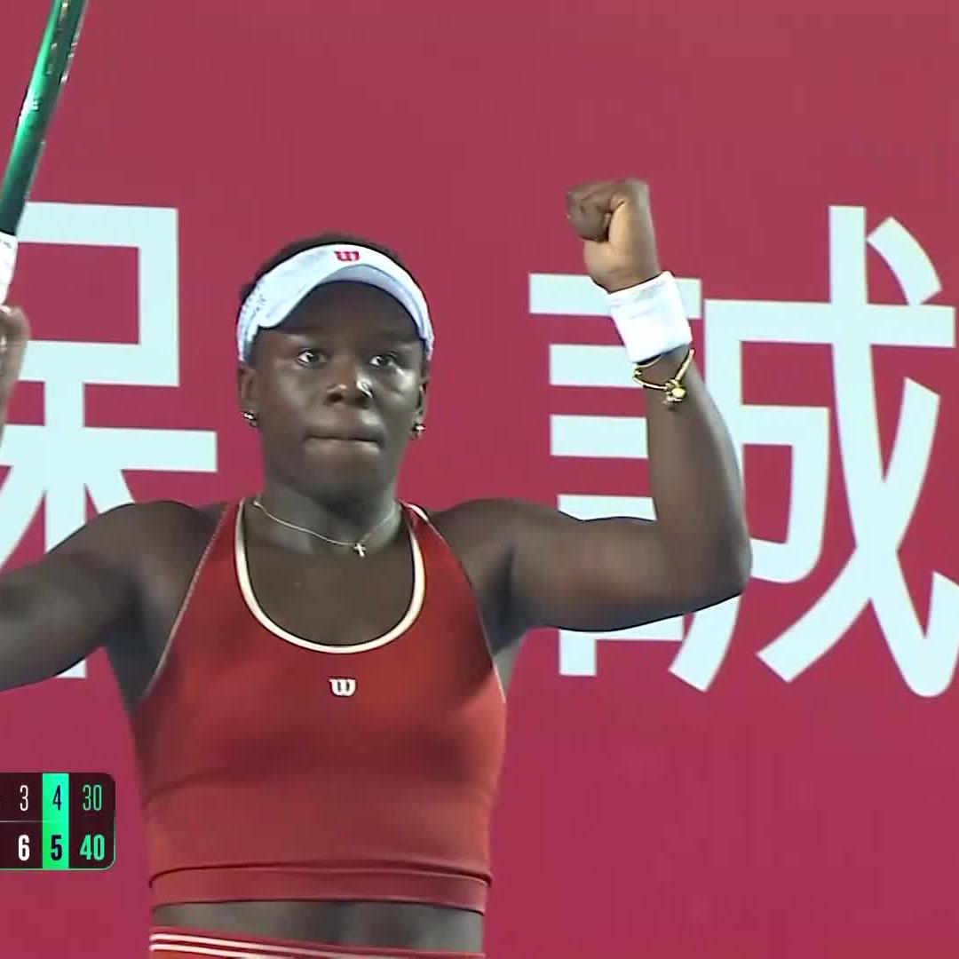Grinding out the win 💪 Victoria Mboko comes back to beat Eala 3-6 6-3, 6-4 in Hong Kong. #PHKTO2025