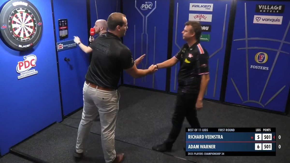 WARNER WITH THE FIGHTBACK! Adam Warner pins back-to-back 15 darters to beat Richard Veenstra 6-5 and advances to Round Two! ๐บ #PC34