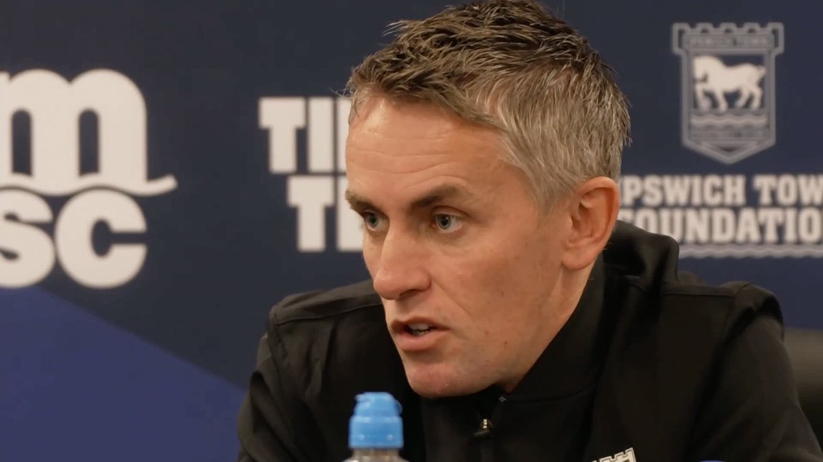 "My focus has been purely here" 👀 Kieran McKenna responds to the reports linking him with the Celtic job.