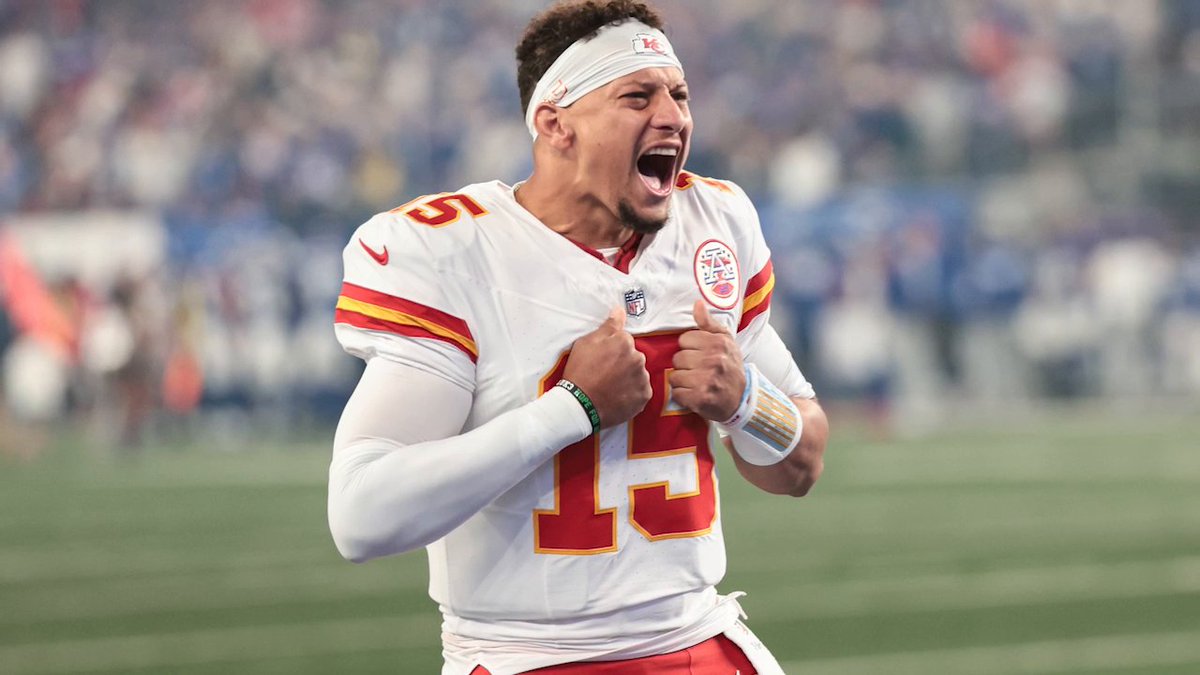 .Dan Orlovsky gives the five QBs who are playing the best through Week 8 👀 1. Patrick Mahomes 2. Drake Maye 3. Daniel Jones 4. Matthew Stafford 5. Baker Mayfield
