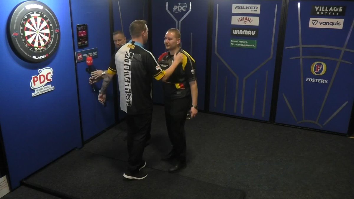 DOBEY DENIES DIMI! Chris Dobey continues his bid for back-to-back titles in Wigan! Hollywood ends Dimitri Van den Bergh's spirited run to set up another semi-final clash against Wessel Nijman! 📺 #PC34