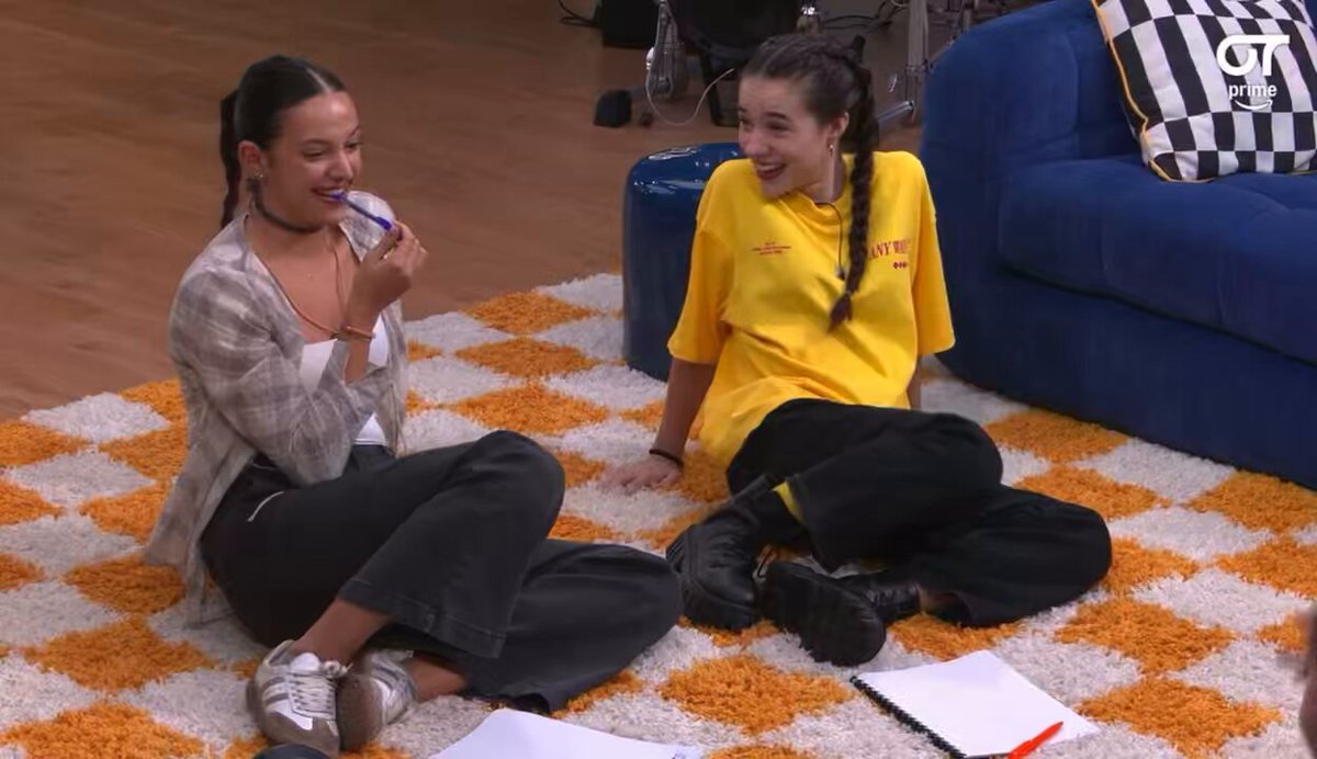 tan real que cristina es bisexual porque le gustan las mujeres y su novio #OTDirecto30O