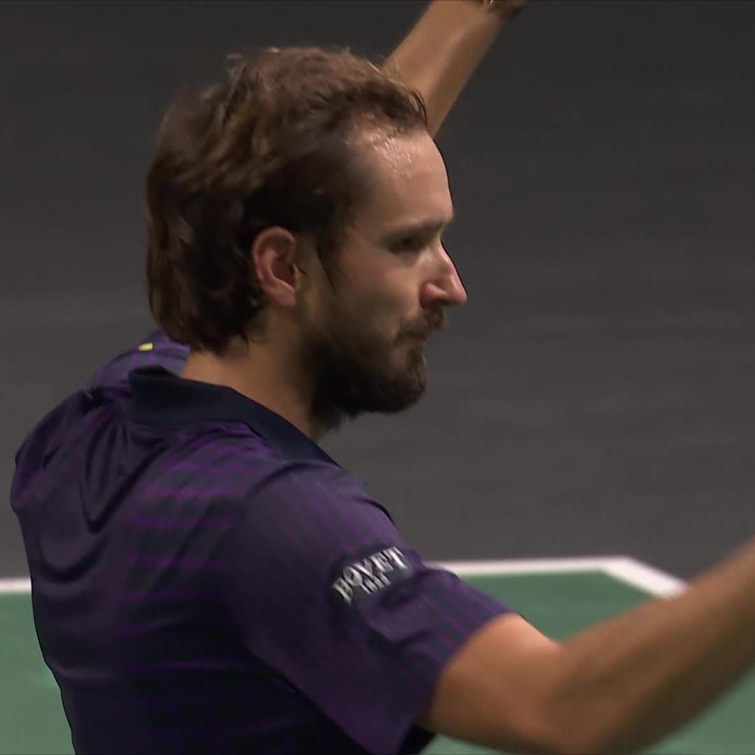 Medvedev on a MISSION 🔥 2020 champ Daniil Medvedev reaches his 24th Masters quarter-final, 3-6 7-6 6-4 over Sonego! #RolexParisMasters
